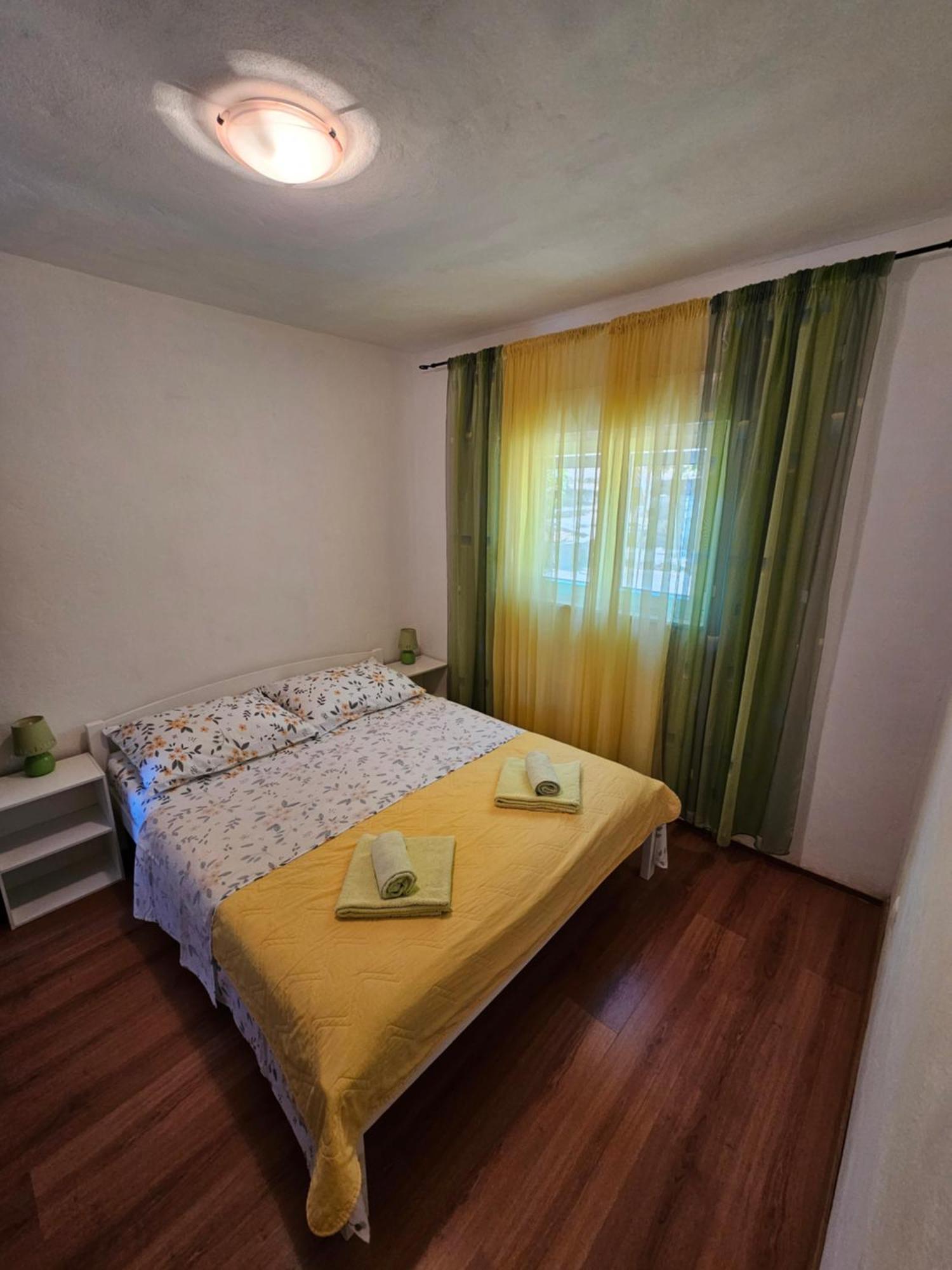 Apartments Lucin Veliki Drvenik Exterior photo